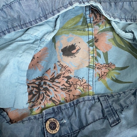 BLEND Men’s Patterned Shorts - Picture 7 of 7